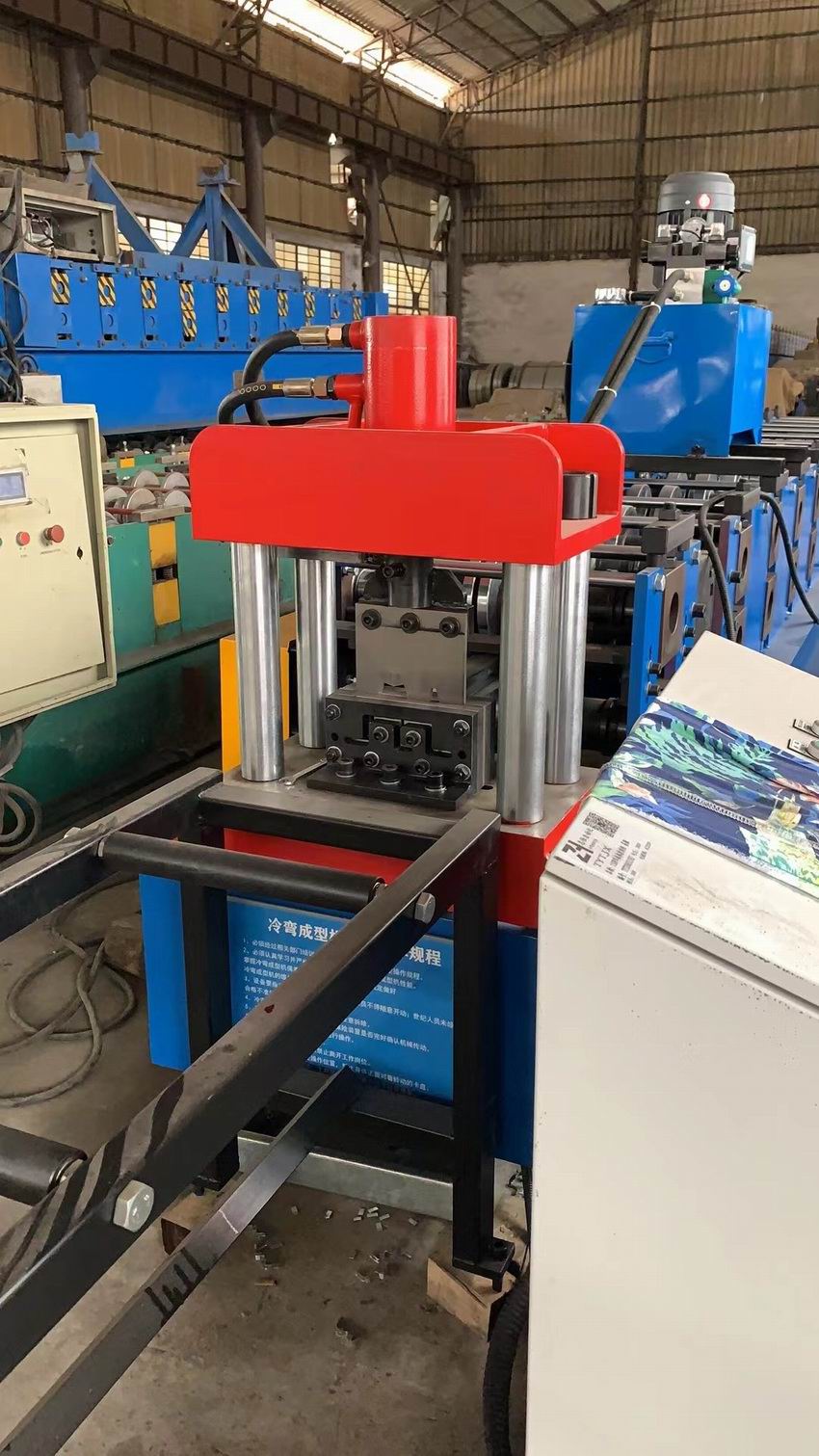 几字檩条设备 (2)